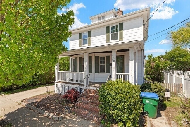 Building Photo - 117 2nd St Rental