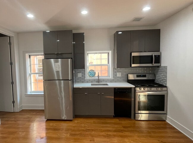 Photo - 2419 Lorillard Pl