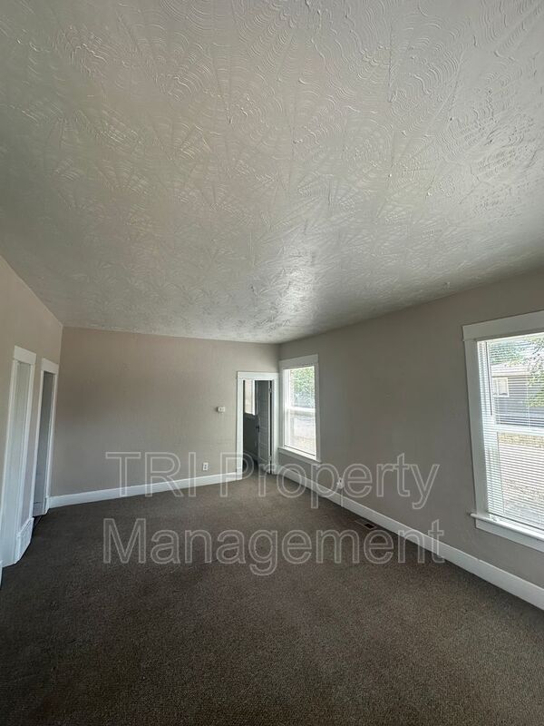 Photo - 414 13th Ave
