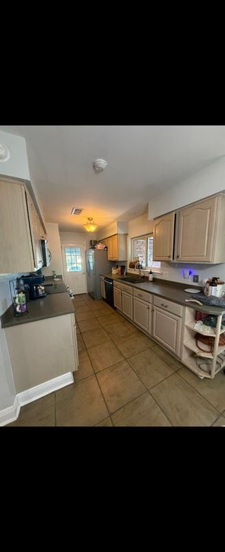 Photo - 504 9th St