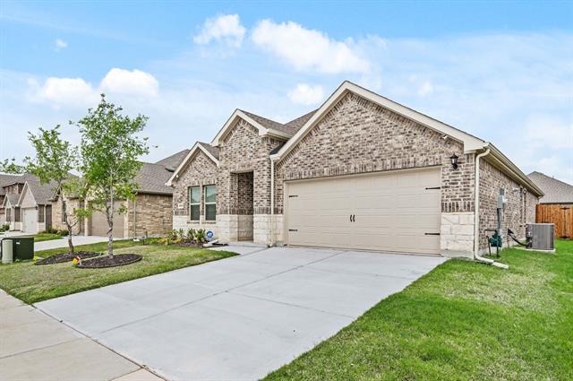 Photo - 1006 Tall Grass Dr