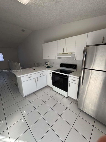 Photo - 613 NE 5th St