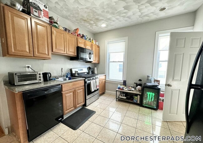 Photo - 157 E Cottage St Unit 1