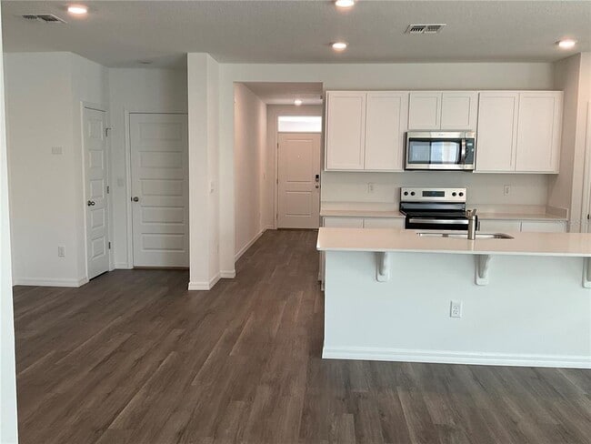 Photo - 3585-3585 RODEN Rd