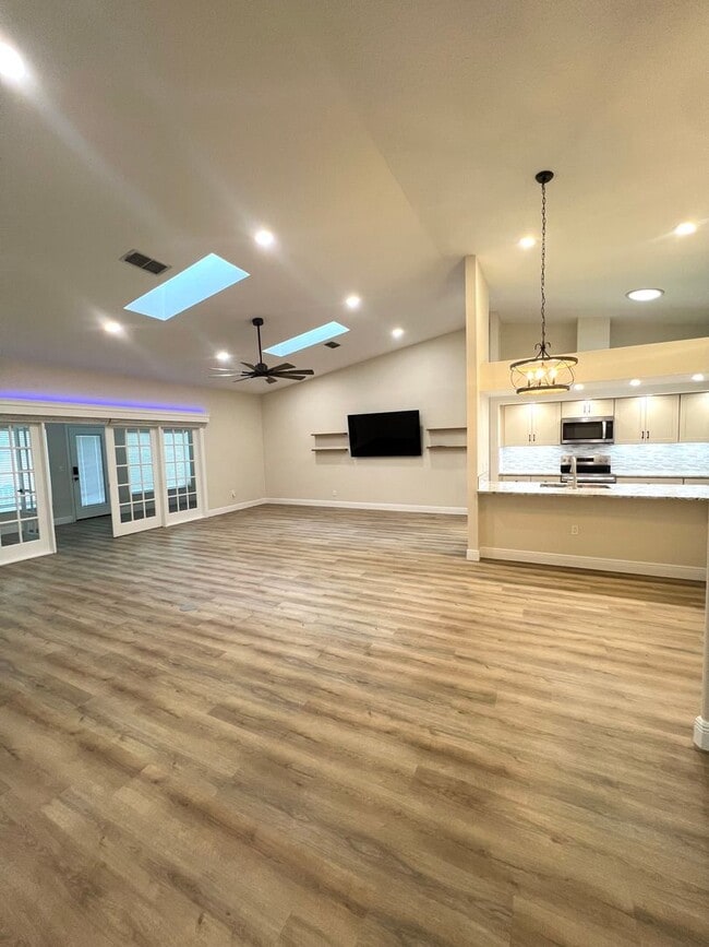 Photo - Hidden gem in Silver Oaks