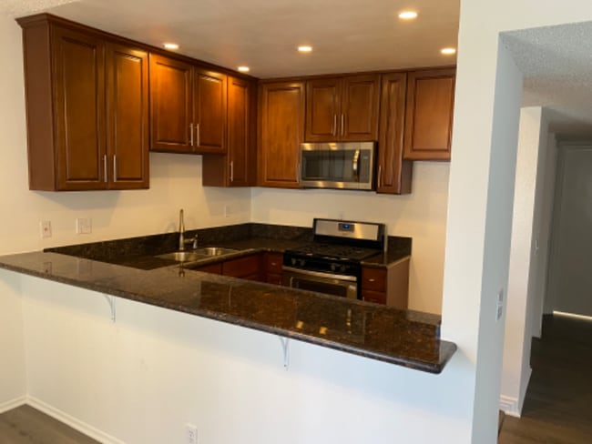 Building Photo - 11117 Hartsook St Rental