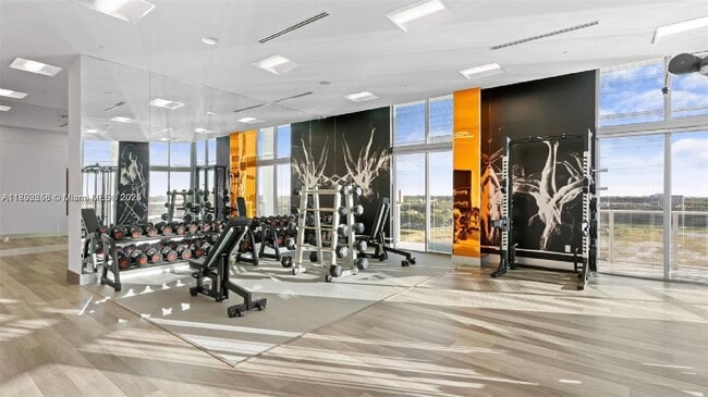 Photo - 2000 Metropica Wy Unit 2008