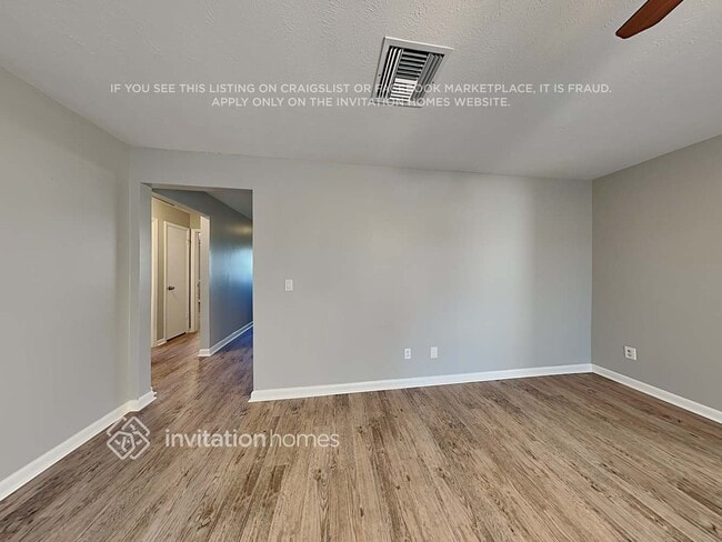 Photo - 611 Rosemarie Ave