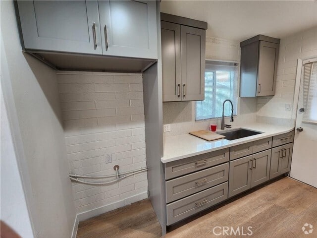 Building Photo - 8620 Lampson Ave Unit 4 Rental