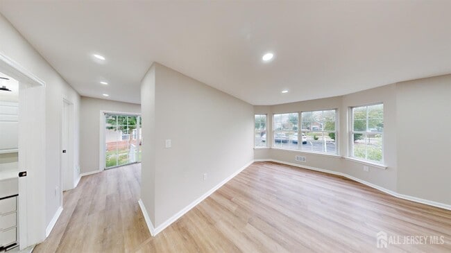 Photo - 2405 Timber Ridge Ct