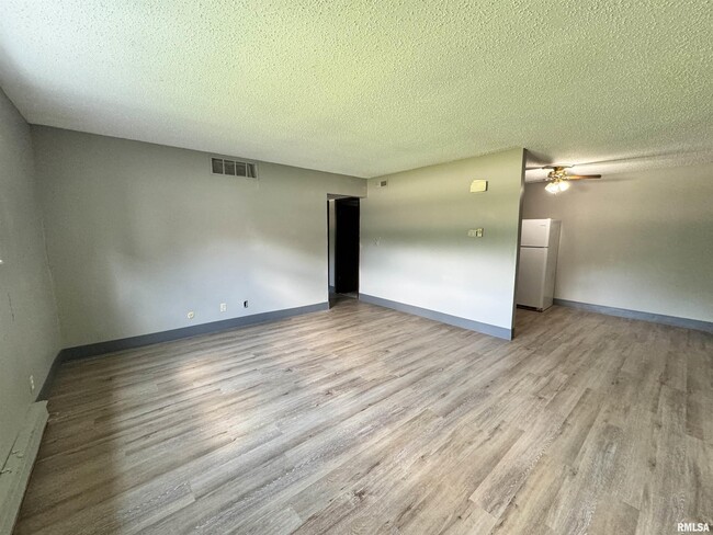 Photo - 2070 W Washington St Apartment Unit 1