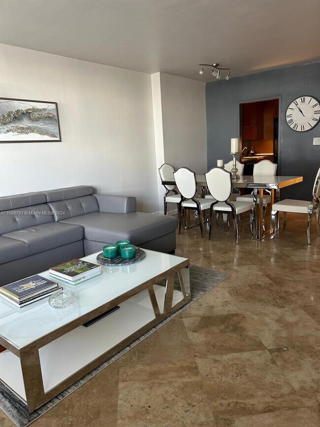 Photo - 100 Lincoln Rd Unidad 608