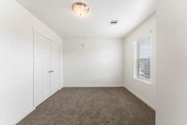 Building Photo - 21155 Gosling Rd Unit 6C