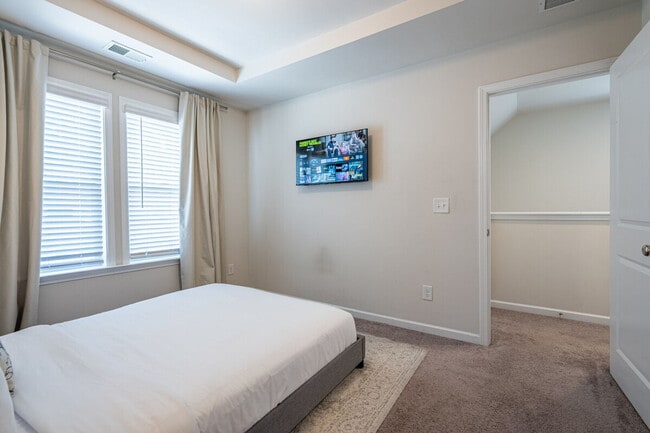 Photo - 290 Mahone Dr Unit SI ID1605318P