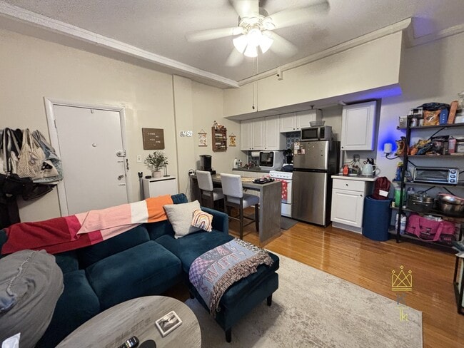 Photo - 1477 Beacon St Unit 2
