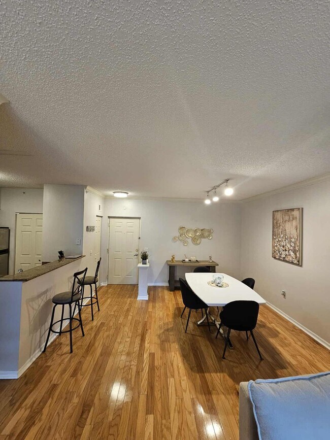 Photo - 2302 Tuscany Way