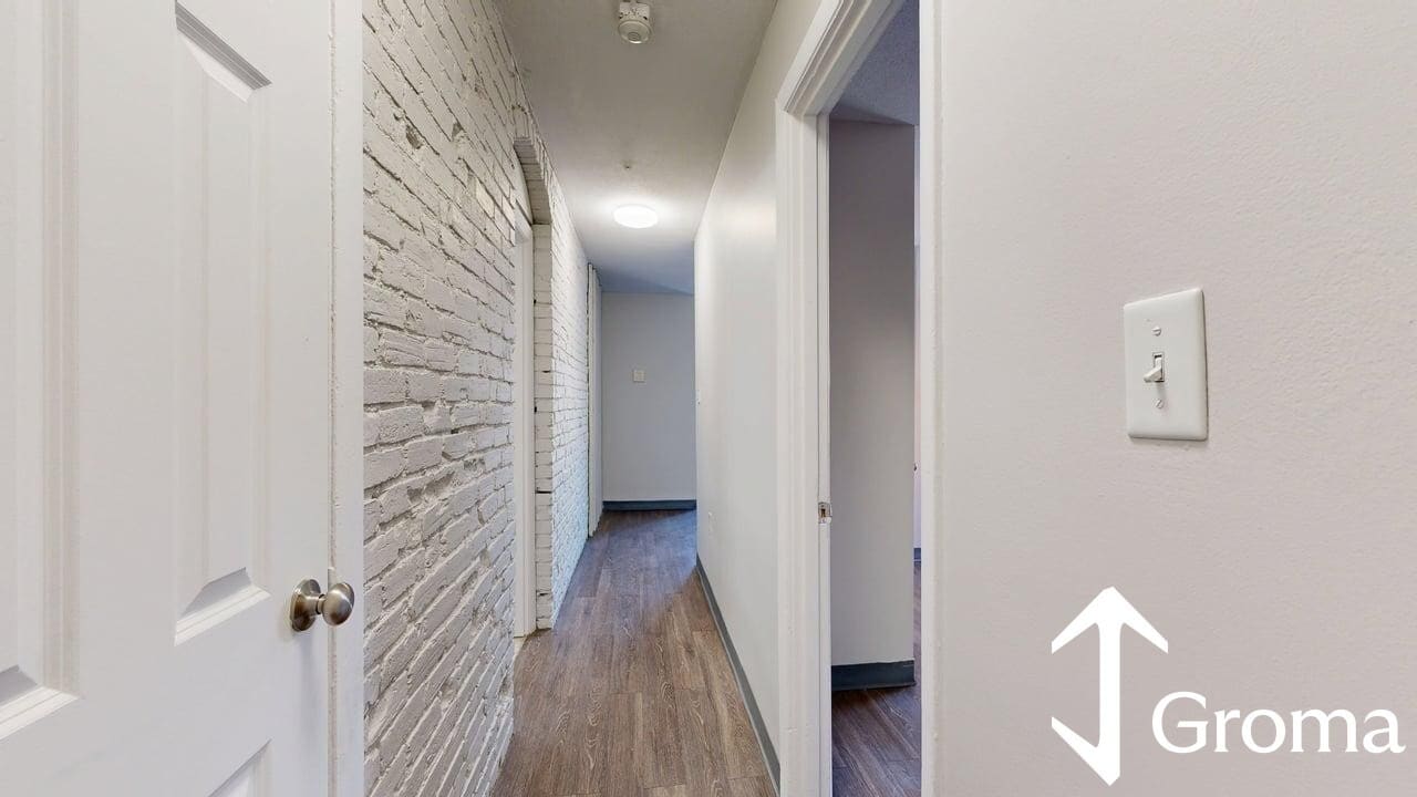 Photo - 296 Meridian St Unit 2