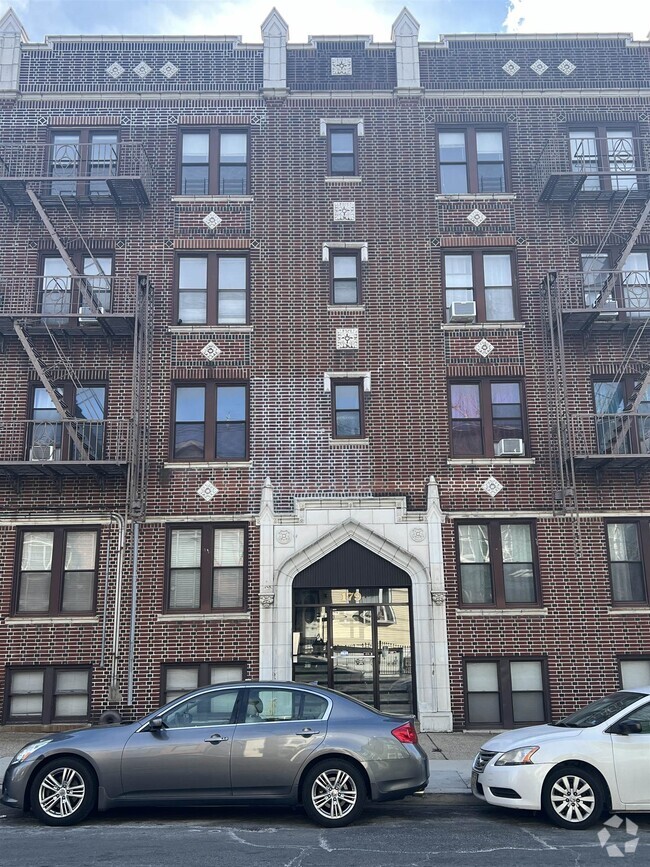 Building Photo - 179 Manhattan Ave Unit 1D Rental