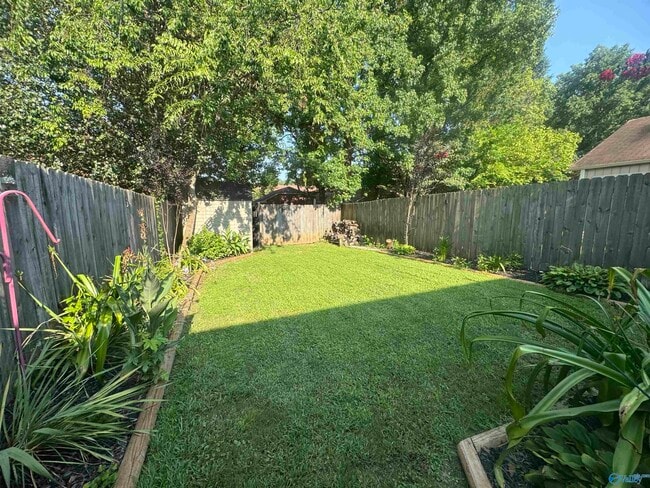 2210 Westbury Ct SW