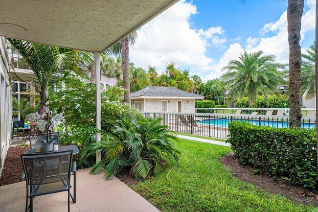 Photo - 11863 Wimbledon Cir Unit 432
