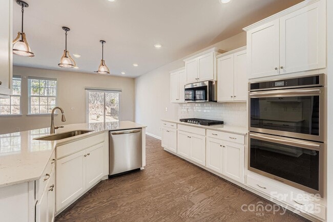 Photo - 398 Kennerly Center Dr