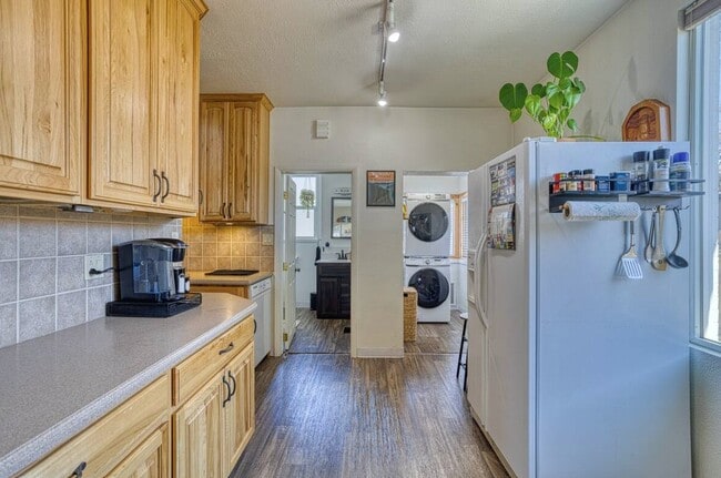 Photo - 781 Simpson Ave Unit 781
