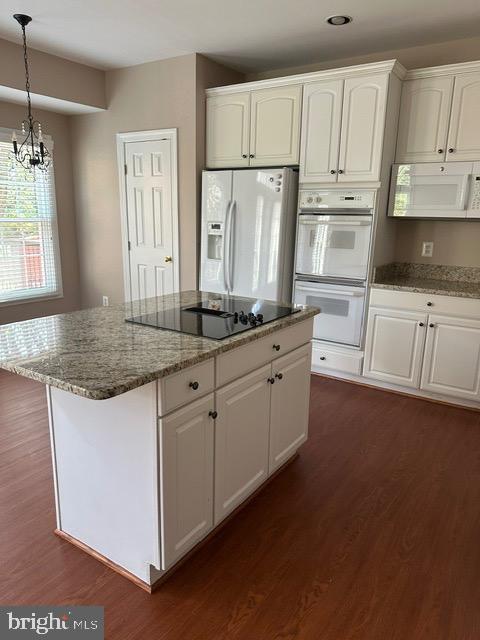 Photo - 1811 Fallbrook Ln