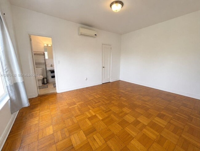 Photo - 4035 Meridian Ave Unit 305