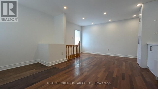 Photo - 1150 Woodbine Ave Unit #3