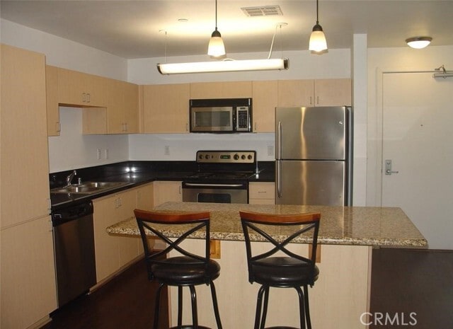 Photo - 630 W 6th St Unit 216