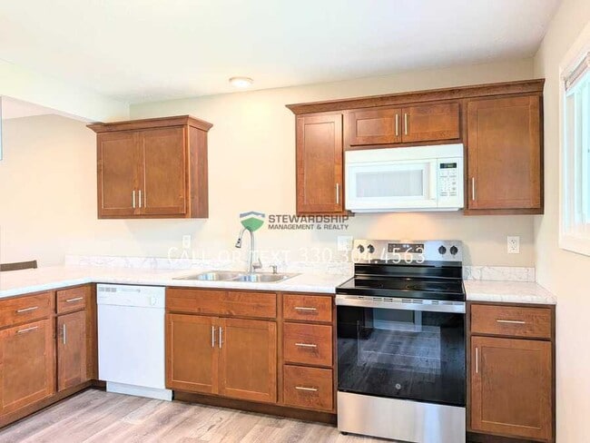 Photo - 6157 Kemary Ave SW Unit B