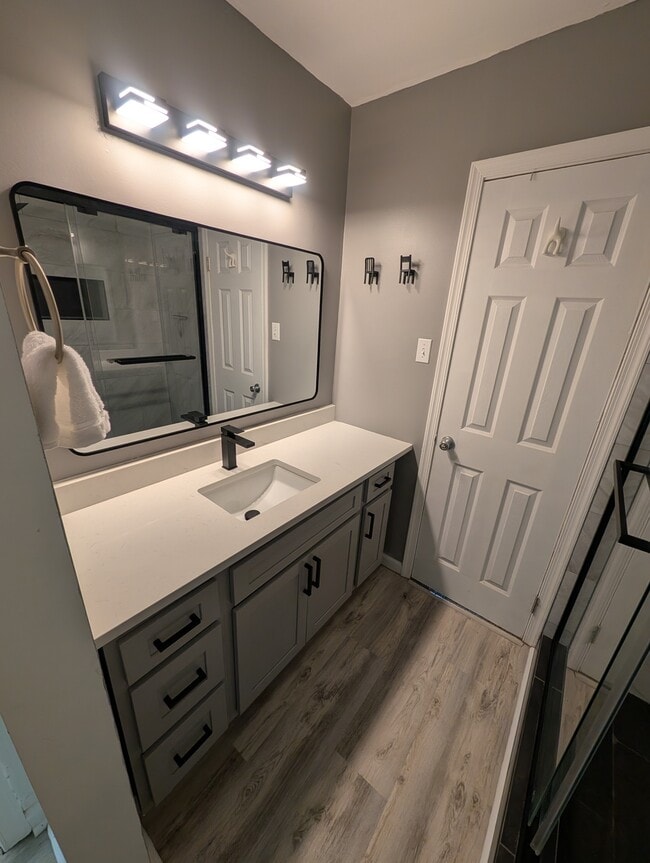 Photo - 3756 Governors Way