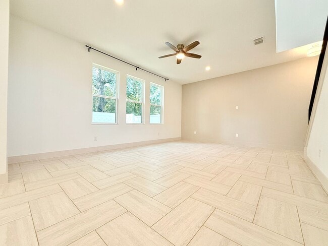 Photo - Modern comfort in College Park -sleek 3Bedroom/2.5Bath home!