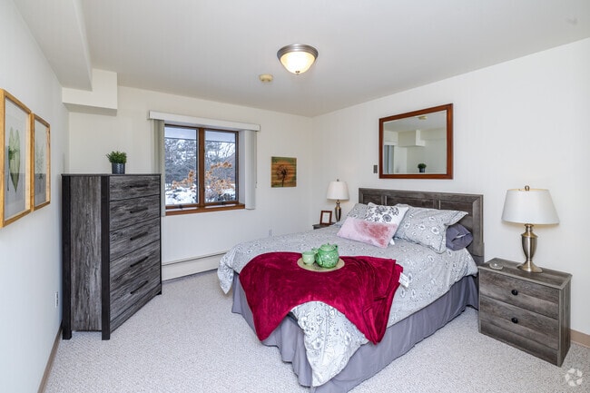 2BR, 2BA - 1,000SF - Bedroom - The Terrace at Luther Manor