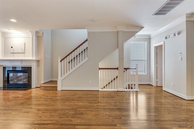 Photo - 3610 Gillespie St Unit 10