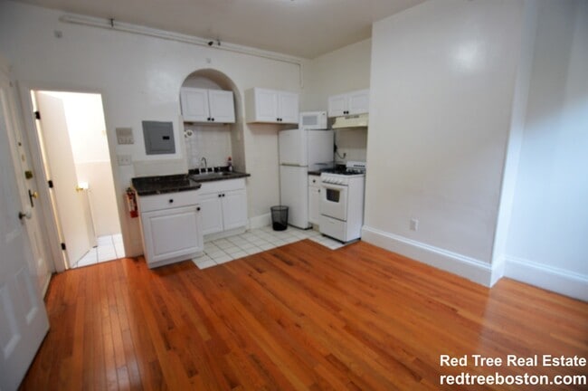 Building Photo - 109 Dartmouth St Unit 27