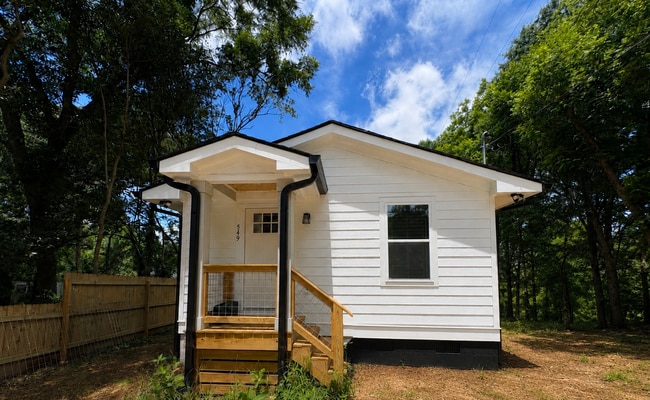 Building Photo - NEW CONSTRUCTION AVAILABLE NOW!!