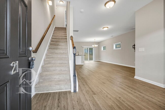 Photo - CHIC HARBISON GROVE TOWNHOME - PRIME LOCATION