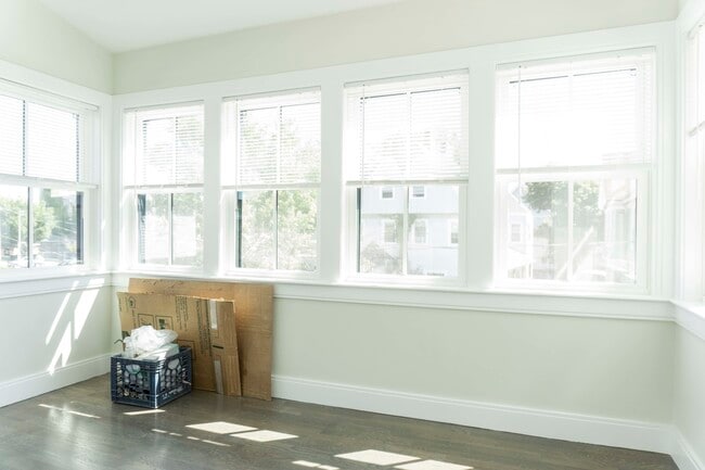 Photo - 77 Linden St