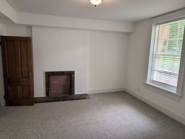 Photo - 1074 Georgia Ave