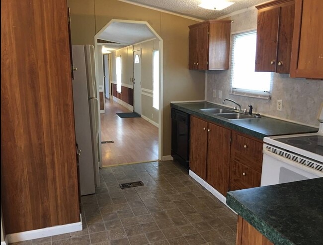 Photo - 4006 Sherry St