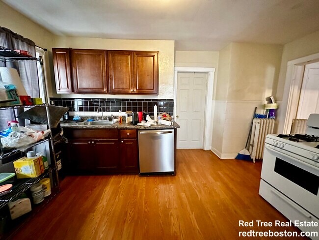 Photo - 9 Radnor Rd Unit 1