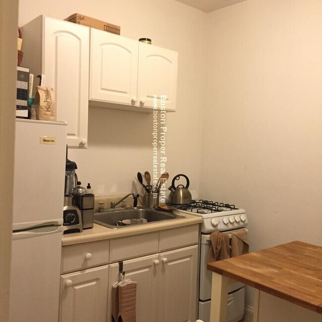 Photo - 64 Charlesgate E