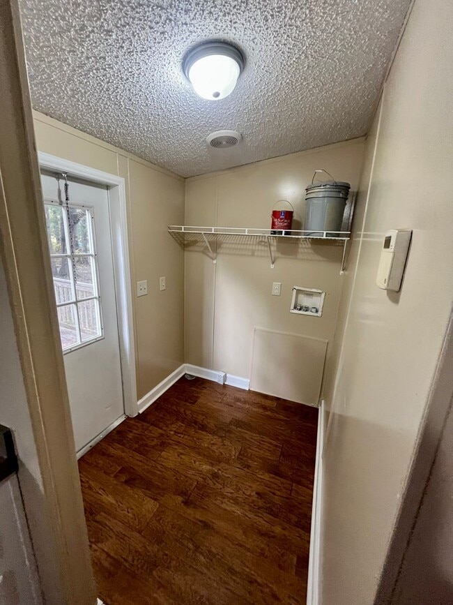 Photo - 3 Bed/2 Bath Mobile Home