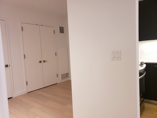535 W 43rd Street