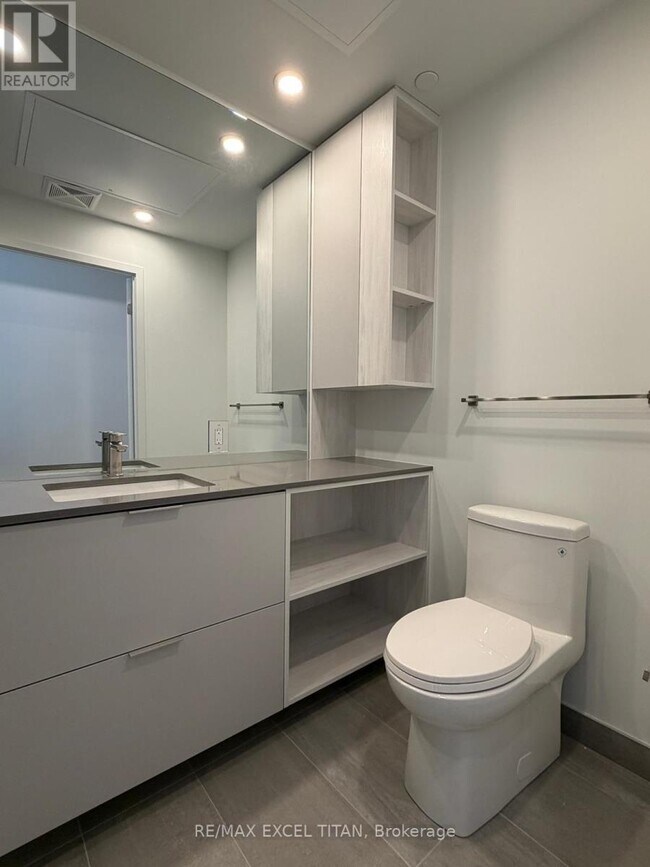 Photo - 1 Fairview Rd E Unit 1711