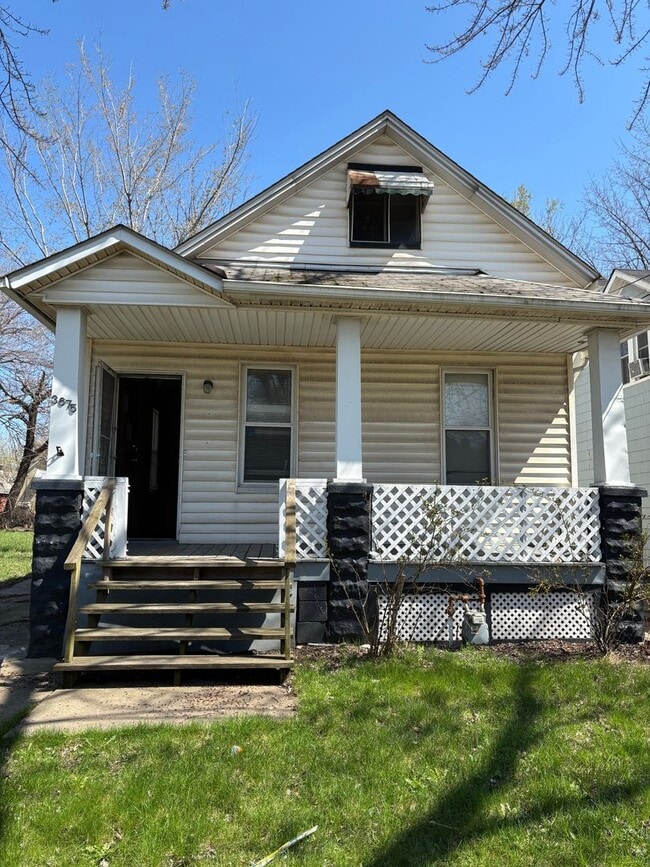 Section 8 Accepted, Charming 2BR 1 BA Home... - Section 8 Accepted, Charming 2BR 1 BA Home...