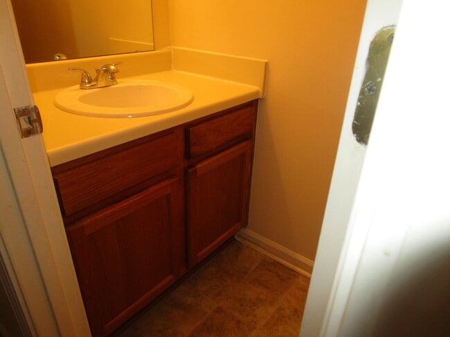 Photo - 655 Archdale Dr