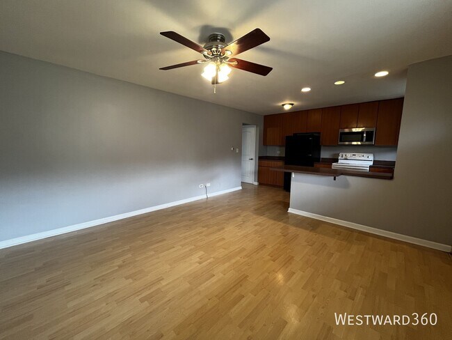 Photo - 1041 N Northwest Hwy Unit B1