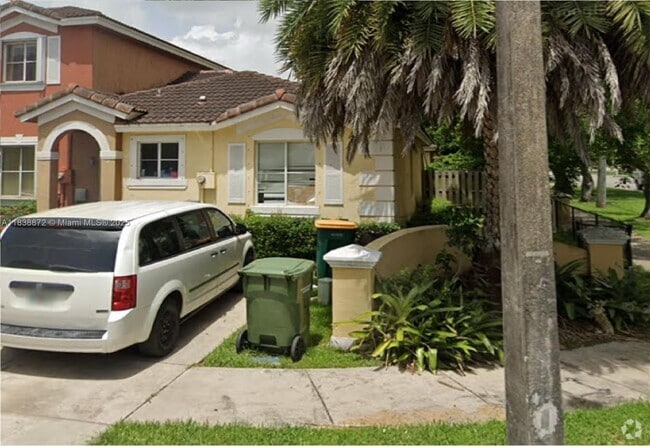 Building Photo - 4 SW 15th Rd Rental